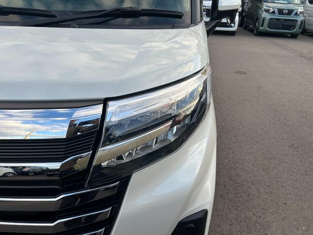 ルーミー カスタムG 両側電動スライドドア シートヒーター アルミホイール 衝突被害軽減ブレーキ アイドリングストップ クリアランスソナー オートエアコン オートライト プッシュスタート スマートキー 電動格納ミラー(5枚目)