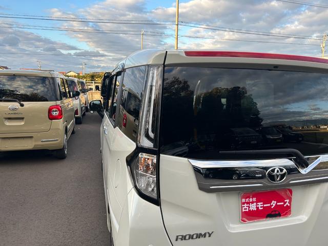 ルーミー カスタムG 両側電動スライドドア シートヒーター アルミホイール 衝突被害軽減ブレーキ アイドリングストップ クリアランスソナー オートエアコン オートライト プッシュスタート スマートキー 電動格納ミラー(11枚目)