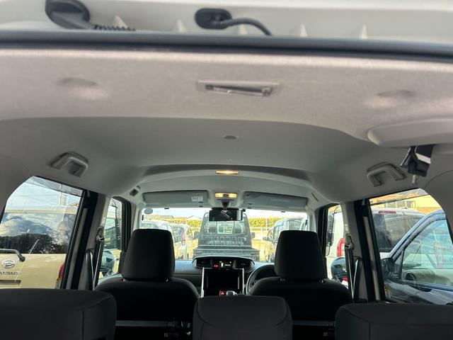 ルーミー カスタムG 両側電動スライドドア シートヒーター アルミホイール 衝突被害軽減ブレーキ アイドリングストップ クリアランスソナー オートエアコン オートライト プッシュスタート スマートキー 電動格納ミラー(16枚目)