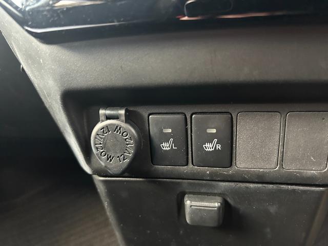 ルーミー カスタムG 両側電動スライドドア シートヒーター アルミホイール 衝突被害軽減ブレーキ アイドリングストップ クリアランスソナー オートエアコン オートライト プッシュスタート スマートキー 電動格納ミラー(33枚目)