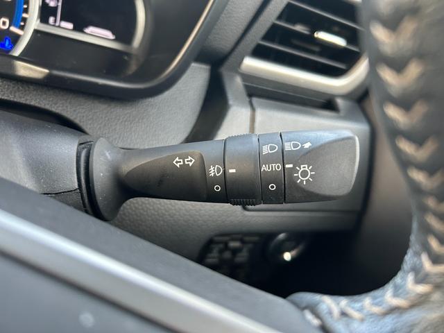 ルーミー カスタムG 両側電動スライドドア シートヒーター アルミホイール 衝突被害軽減ブレーキ アイドリングストップ クリアランスソナー オートエアコン オートライト プッシュスタート スマートキー 電動格納ミラー(36枚目)