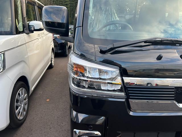 ハイゼットトラック ジャンボエクストラ　４ＷＤ　届出済未使用車　衝突被害軽減ブレーキ　アイドリングストップ　横滑り防止装置　クリアランスソナー　エアコン　オートライト　プッシュスタート　スマートキー　電動格納ミラー　パワーウィンドウ（4枚目）