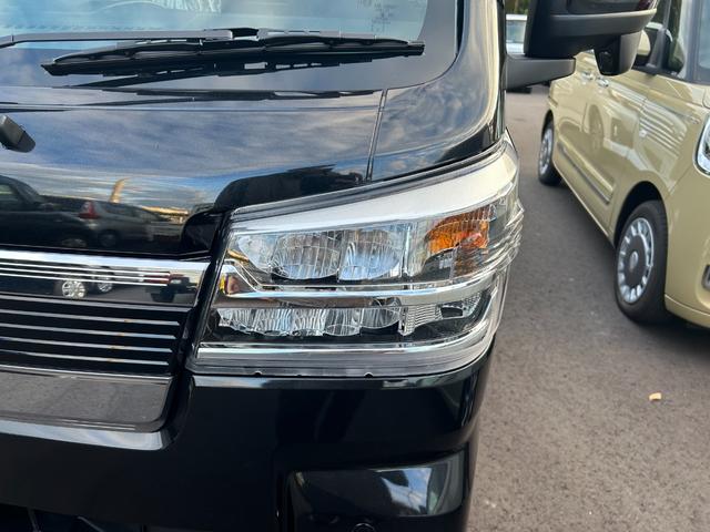 ハイゼットトラック ジャンボエクストラ　４ＷＤ　届出済未使用車　衝突被害軽減ブレーキ　アイドリングストップ　横滑り防止装置　クリアランスソナー　エアコン　オートライト　プッシュスタート　スマートキー　電動格納ミラー　パワーウィンドウ（5枚目）