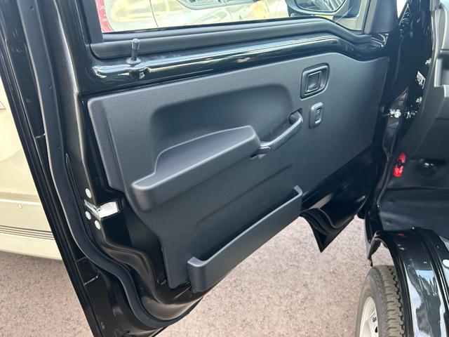 ハイゼットトラック ジャンボエクストラ　４ＷＤ　届出済未使用車　衝突被害軽減ブレーキ　アイドリングストップ　横滑り防止装置　クリアランスソナー　エアコン　オートライト　プッシュスタート　スマートキー　電動格納ミラー　パワーウィンドウ（22枚目）