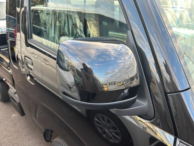 ハイゼットトラック ジャンボエクストラ　４ＷＤ　届出済未使用車　衝突被害軽減ブレーキ　アイドリングストップ　横滑り防止装置　クリアランスソナー　エアコン　オートライト　プッシュスタート　スマートキー　電動格納ミラー　パワーウィンドウ（25枚目）