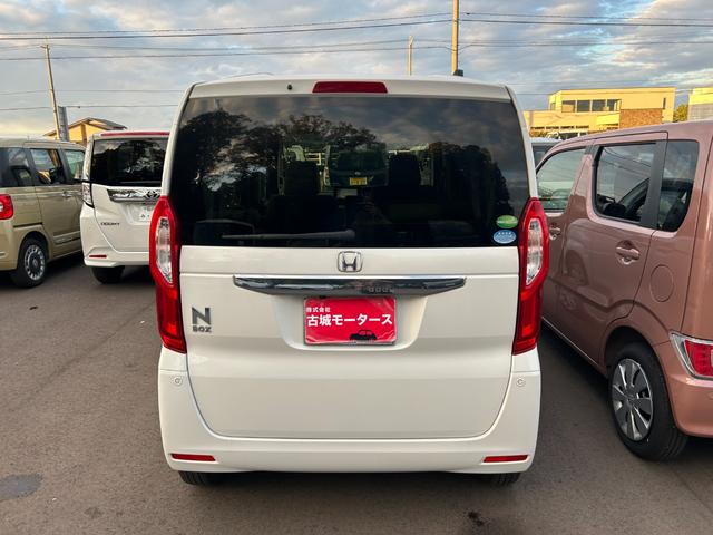 N-BOX G・Lホンダセンシング ナビ バックカメラ アイドリングストップ クルーズコントロール 片側電動スライドドア プッシュスタート スマートキー オートエアコン オートライト 電動格納ミラー パワーウィンドウ(8枚目)
