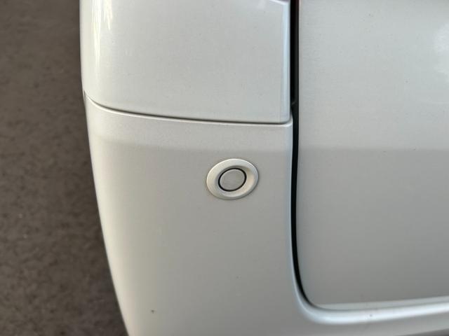 N-BOX G・Lホンダセンシング ナビ バックカメラ アイドリングストップ クルーズコントロール 片側電動スライドドア プッシュスタート スマートキー オートエアコン オートライト 電動格納ミラー パワーウィンドウ(12枚目)