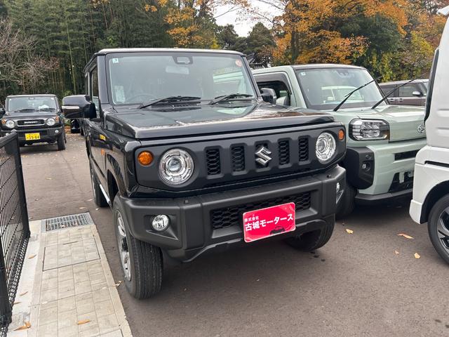 ジムニー ＸＣ　ＭＴ　届出済未使用　シートヒーター　アルミホイール　衝突被害軽減ブレーキ　アイドリングストップ　クルーズコントロール　クリアランスソナー　レーンアシスト　オートエアコン　オートライト　プッシュスタート（3枚目）