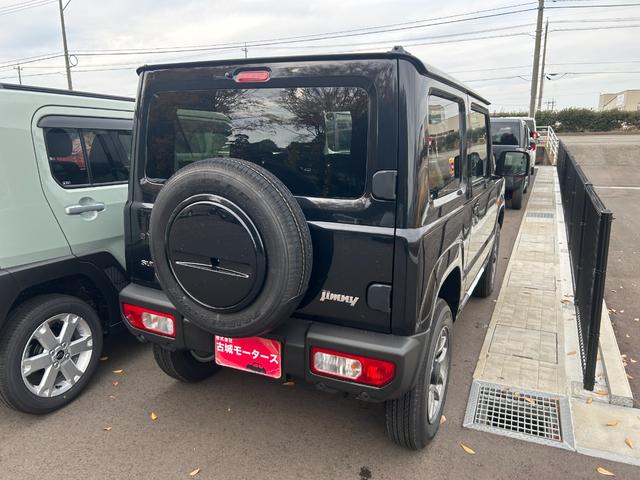 ジムニー ＸＣ　ＭＴ　届出済未使用　シートヒーター　アルミホイール　衝突被害軽減ブレーキ　アイドリングストップ　クルーズコントロール　クリアランスソナー　レーンアシスト　オートエアコン　オートライト　プッシュスタート（9枚目）