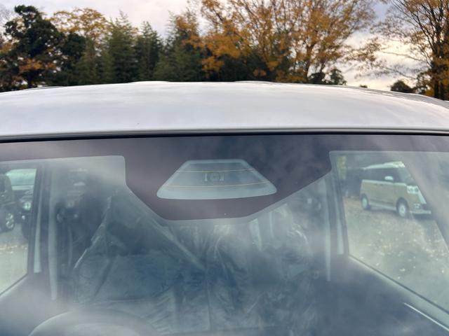 スペーシアカスタム ハイブリッドＸＳ　届出済未使用　両側電動スライドドア　アルミホイール　シートヒーター　ハンドルヒーター　アイドリングストップ　横滑り防止装置　クルーズコントロール　オートエアコン　オートライト　プッシュスタート（9枚目）