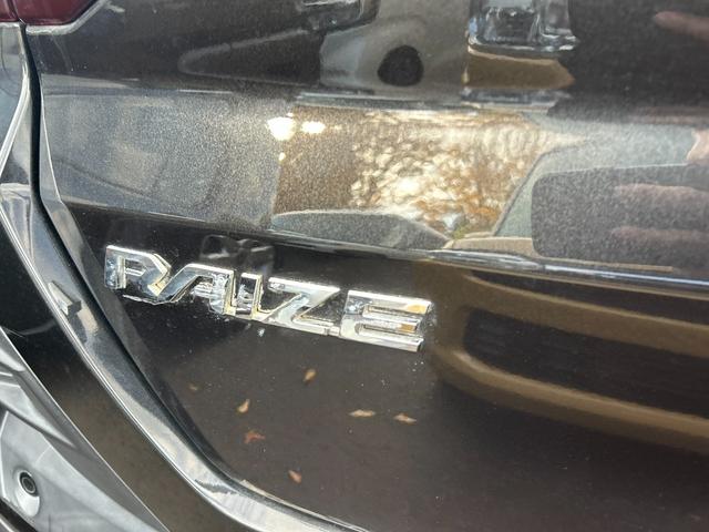 ライズ Ｘ　Ｓ　４ＷＤ　ディスプレイオーディオ　シートヒーター　衝突被害軽減ブレーキ　アイドリングストップ　横滑り防止装置　クリアランスソナー　盗難防止システム　バックカメラ　エアコン　オートライト　プッシュスタート（8枚目）