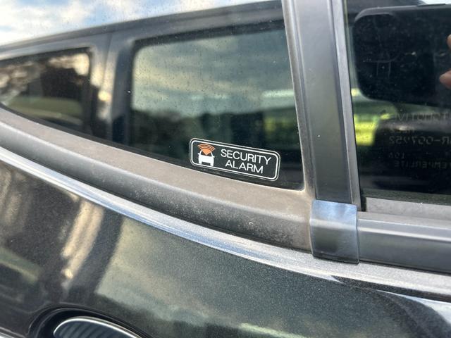 ライズ Ｘ　Ｓ　４ＷＤ　ディスプレイオーディオ　シートヒーター　衝突被害軽減ブレーキ　アイドリングストップ　横滑り防止装置　クリアランスソナー　盗難防止システム　バックカメラ　エアコン　オートライト　プッシュスタート（9枚目）