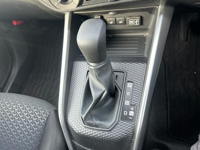 ライズ Ｘ　Ｓ　４ＷＤ　ディスプレイオーディオ　シートヒーター　衝突被害軽減ブレーキ　アイドリングストップ　横滑り防止装置　クリアランスソナー　盗難防止システム　バックカメラ　エアコン　オートライト　プッシュスタート（19枚目）