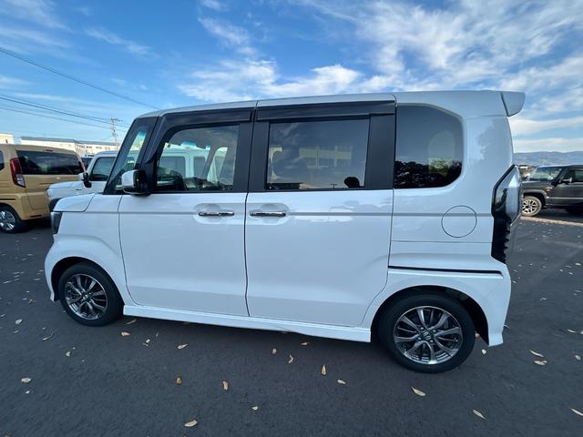 N-BOXカスタム L ナビ 片側電動スライドドア バックカメラ ETC シートヒーター 衝突被害軽減ブレーキ アイドリングストップ クリアランスソナー 横滑り防止装置 レーンアシスト クルーズコントロール オートエアコン(13枚目)