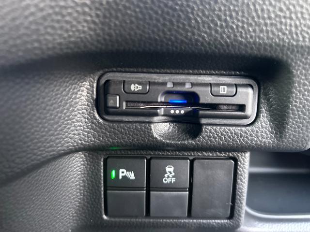 N-BOXカスタム L ナビ 片側電動スライドドア バックカメラ ETC シートヒーター 衝突被害軽減ブレーキ アイドリングストップ クリアランスソナー 横滑り防止装置 レーンアシスト クルーズコントロール オートエアコン(24枚目)