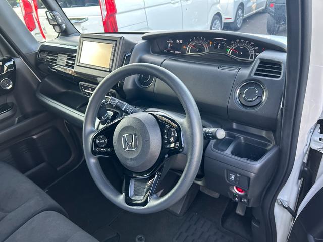 N-BOXカスタム L ナビ 片側電動スライドドア バックカメラ ETC シートヒーター 衝突被害軽減ブレーキ アイドリングストップ クリアランスソナー 横滑り防止装置 レーンアシスト クルーズコントロール オートエアコン(36枚目)