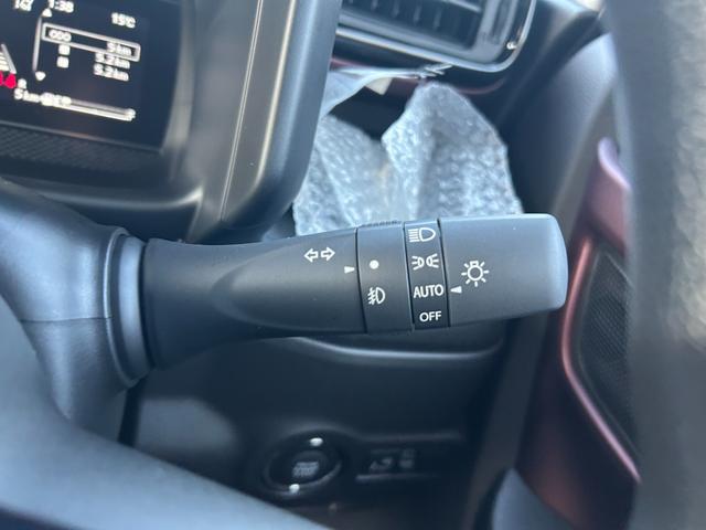 スペーシアカスタム ハイブリッドGS 届出済未使用車 衝突被害軽減ブレーキ アイドリングストップ 横滑り防止装置 クルーズコントロール シートヒーター 片側電動スライドドア オートエアコン オートライト プッシュスタート スマートキー(26枚目)