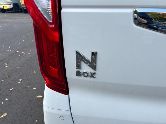 Ｎ－ＢＯＸ Ｇ　ナビ　衝突被害軽減ブレーキ　アイドリングストップ　クルーズコントロール　クリアランスソナー　横滑り防止装置　バックカメラ　両側スライドドア　オートエアコン　オートライト　プッシュスタート　スマートキー（10枚目）