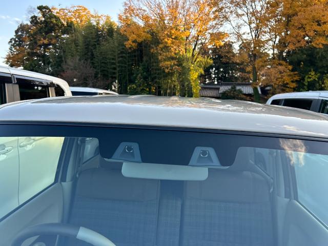 アルトラパンLC X ディスプレイオーディオ バックカメラ 衝突被害軽減ブレーキ アイドリングストップ クリアランスソナー 横滑り防止装置 レーンアシスト シートヒーター オートエアコン オートライト スマートキー(4枚目)