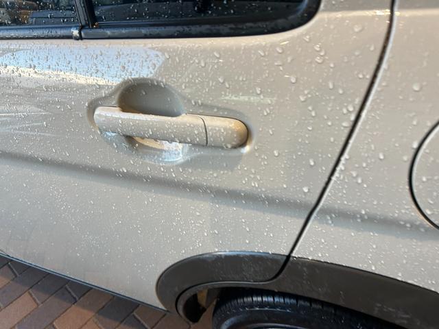 アルトラパン Ｌ　全方位ナビ　ＥＴＣ　シートヒーター　衝突被害軽減ブレーキ　アイドリングストップ　レーンアシスト　横滑り防止装置　クリアランスソナー　オートエアコン　オートライト　プッシュスタート　スマートキー（20枚目）