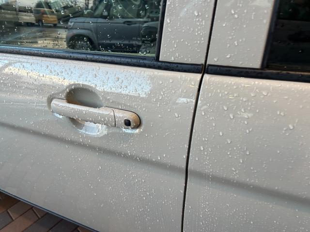 アルトラパン Ｌ　全方位ナビ　ＥＴＣ　シートヒーター　衝突被害軽減ブレーキ　アイドリングストップ　レーンアシスト　横滑り防止装置　クリアランスソナー　オートエアコン　オートライト　プッシュスタート　スマートキー（21枚目）