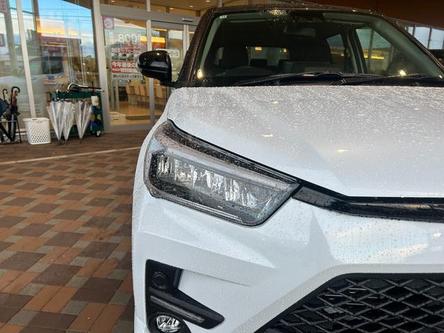 ライズ Z 4WD 登録済未使用車 LEDヘッドランプ アルミホイール シートヒーター 衝突被害軽減ブレーキ アイドリングストップ 横滑り防止装置 クリアランスソナー クルーズコントロール 盗難防止システム(4枚目)