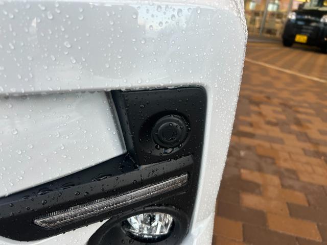 ライズ Z 4WD 登録済未使用車 LEDヘッドランプ アルミホイール シートヒーター 衝突被害軽減ブレーキ アイドリングストップ 横滑り防止装置 クリアランスソナー クルーズコントロール 盗難防止システム(7枚目)