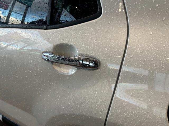 ライズ Z 4WD 登録済未使用車 LEDヘッドランプ アルミホイール シートヒーター 衝突被害軽減ブレーキ アイドリングストップ 横滑り防止装置 クリアランスソナー クルーズコントロール 盗難防止システム(20枚目)