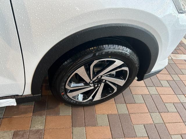 ライズ Z 4WD 登録済未使用車 LEDヘッドランプ アルミホイール シートヒーター 衝突被害軽減ブレーキ アイドリングストップ 横滑り防止装置 クリアランスソナー クルーズコントロール 盗難防止システム(31枚目)