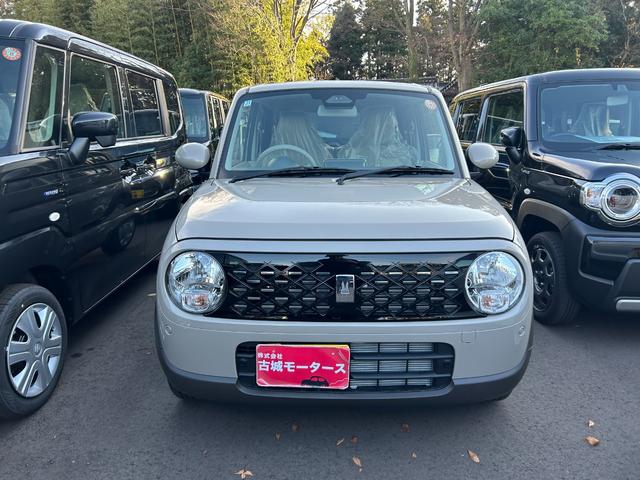 アルトラパン ハイブリッドG 届出済未使用車 シートヒーター 衝突被害軽減ブレーキ アイドリングストップ 横滑り防止装置 クリアランスソナー 盗難防止システム エアコン オートライト プッシュスタート スマートキー 電動格納ミラー(2枚目)