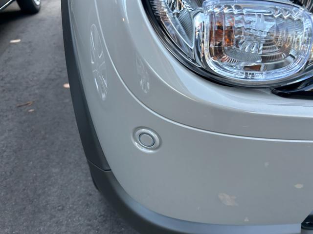 アルトラパン ハイブリッドG 届出済未使用車 シートヒーター 衝突被害軽減ブレーキ アイドリングストップ 横滑り防止装置 クリアランスソナー 盗難防止システム エアコン オートライト プッシュスタート スマートキー 電動格納ミラー(4枚目)