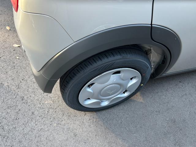 アルトラパン ハイブリッドG 届出済未使用車 シートヒーター 衝突被害軽減ブレーキ アイドリングストップ 横滑り防止装置 クリアランスソナー 盗難防止システム エアコン オートライト プッシュスタート スマートキー 電動格納ミラー(13枚目)