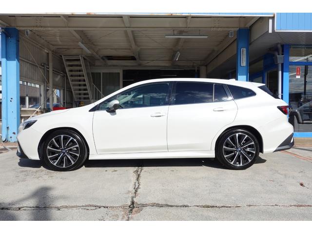 セイフティプラス。フロント左前リヤを映すマルチビューモニター、後側方の危険を知らせるＳＲＶＤ、車線変更をアシストするエマージェンシーレーンキープアシストなど