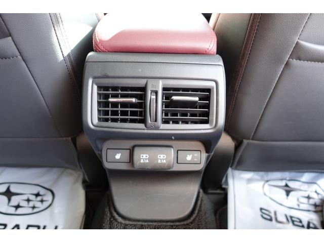 後席２席もシートヒーター付きとなります。