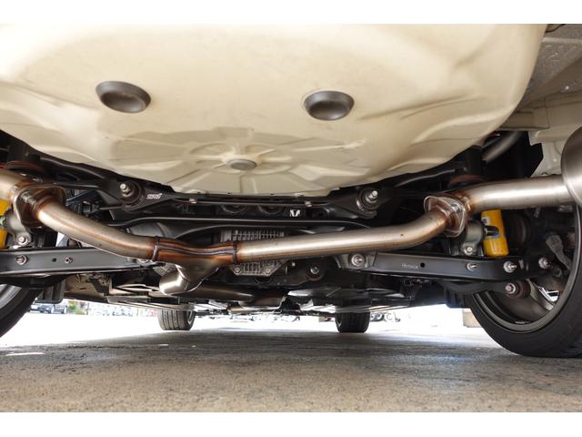 下廻り写真になります。ＳＴＩ補剛パーツ（フレキシブルタワーバー／フレキシブルドロースティフナー／フレキシブルサポートサブフレームリヤ）付きとなります