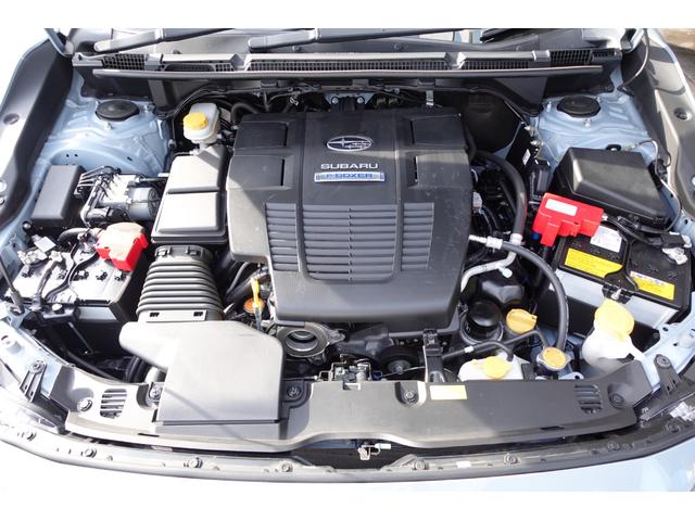 スバルの水平対向エンジン＋４ＷＤ（シンメトリカルＡＷＤ）の走りをお楽しみください。水平対向エンジンと電動技術を組み合わせたパワーユニット「ｅ−ＢＯＸＥＲ」です