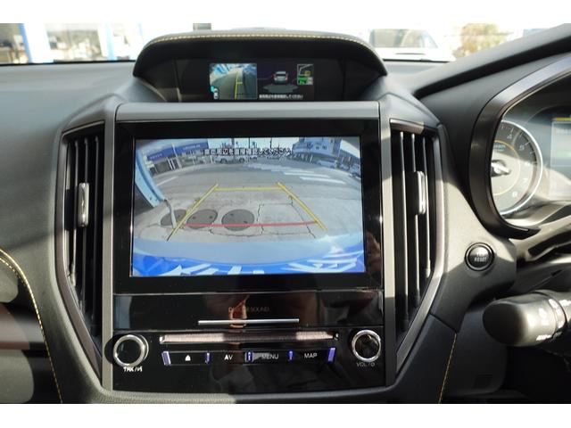 バックカメラ＆リヤセンサー搭載。視覚と画像と音で後退時をサポート