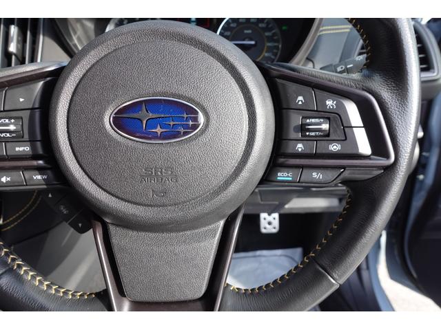 ついていく技術・全車速追従機能付クルーズコントロール。先行車を検知すると一定の車間距離を保って追従走行。先行車が停止するとブレーキ制御で減速、停止します。先行車がいない場合は※セット車速で定速走行。