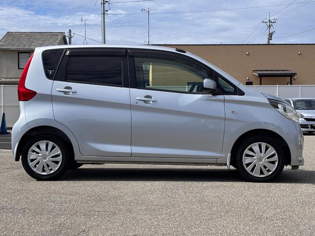 デイズ J キーレスエントリー CVT ABS 衝突安全ボディ エアコン パワーステアリング パワーウィンドウ(19枚目)
