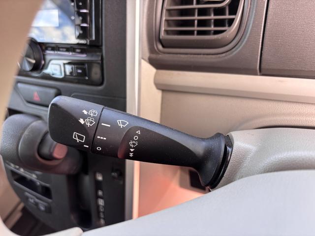 タント L SAIII スライドドア クリアランスソナー 衝突被害軽減システム キーレスエントリー CVT 盗難防止システム ABS ESC CD 衝突安全ボディ エアコン パワーステアリング パワーウィンドウ(16枚目)