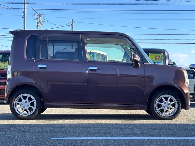 ムーヴコンテ カスタム　Ｇ　ＨＩＤ　スマートキー　アイドリングストップ　ベンチシート　ＣＶＴ　盗難防止システム　ＡＢＳ　アルミホイール　衝突安全ボディ　エアコン　パワーステアリング　パワーウィンドウ（4枚目）