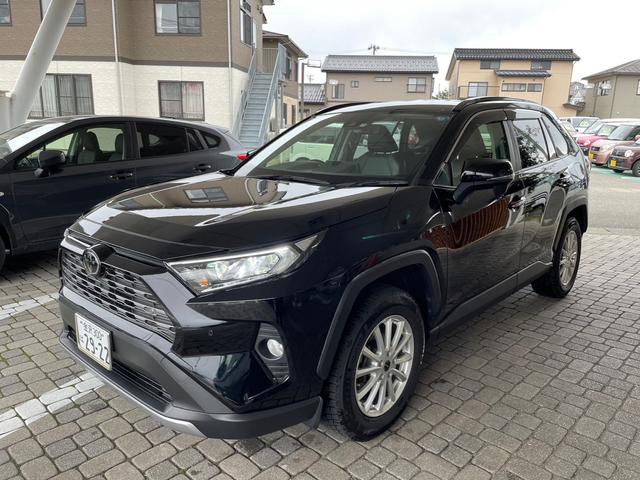 ＲＡＶ４ Ｇ　Ｚパッケージ　衝突軽減ブレーキ付き　４ＷＤ　ナビゲーション　フルセグＴＶ　バックカメラ　オートエアコン　シートヒーター　ＬＥＤヘッドライト　フォグランプ　電子制御式サイドブレーキ　ＥＴＣ　クルーズコントロール機能付（9枚目）