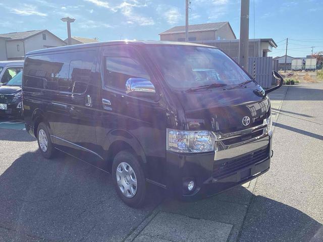 ハイエースバン ロングスーパーＧＬ　ダークプライムＳ　ＥＴＣ　バックカメラ　ナビ　ＴＶ　レーンアシスト　衝突被害軽減システム　両側スライドドア　オートマチックハイビーム　スマートキー　電動格納ミラー　後席モニター　ＣＶＴ　ＣＤ　ＵＳＢ　Ｂｌｕｅｔｏｏｔｈ（2枚目）