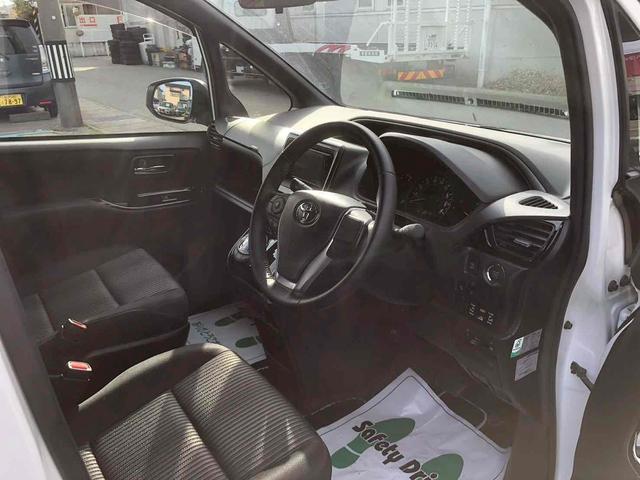 ヴォクシー ＺＳ　煌ＩＩ　４ＷＤ　ドライブレコーダー　ＥＴＣ　バックカメラ　ナビ　オートクルーズコントロール　レーンアシスト　衝突被害軽減システム　両側電動スライドドア　オートマチックハイビーム　オートライト（29枚目）
