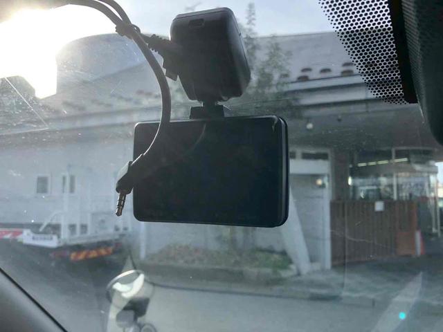 ハイエースバン ロングスーパーＧＬ　ドライブレコーダー　バックカメラ　ナビ　ＴＶ　レーンアシスト　衝突被害軽減システム　両側スライドドア　オートマチックハイビーム　オートライト　電動格納ミラー　ＡＴ　アルミホイール　ＣＤ（3枚目）