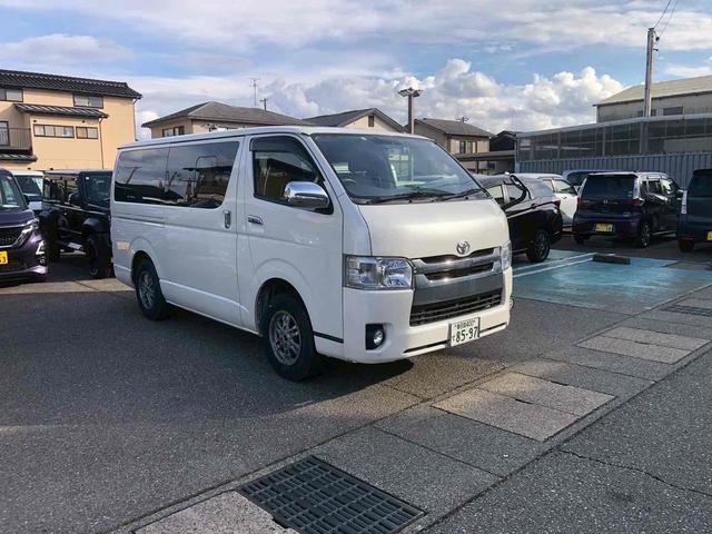 ハイエースバン ロングスーパーＧＬ　ドライブレコーダー　バックカメラ　ナビ　ＴＶ　レーンアシスト　衝突被害軽減システム　両側スライドドア　オートマチックハイビーム　オートライト　電動格納ミラー　ＡＴ　アルミホイール　ＣＤ（12枚目）