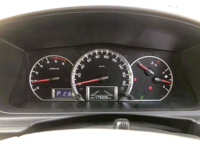 ハイエースバン ロングスーパーＧＬ　ドライブレコーダー　バックカメラ　ナビ　ＴＶ　レーンアシスト　衝突被害軽減システム　両側スライドドア　オートマチックハイビーム　オートライト　電動格納ミラー　ＡＴ　アルミホイール　ＣＤ（26枚目）