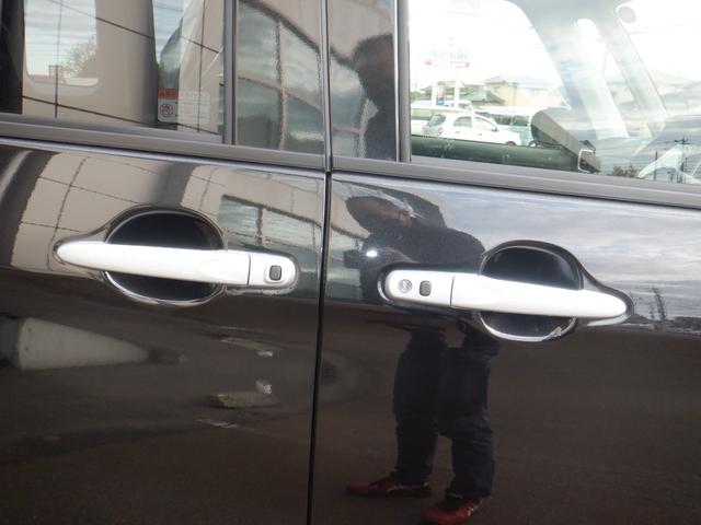 ルーミー カスタムＧ　登録済み未使用車・９インチディスプレイオーディオ・全方位カメラ・運転席／助手席シートヒーター・シートバックテーブル（11枚目）