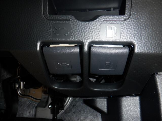 ルーミー カスタムＧ　登録済み未使用車・９インチディスプレイオーディオ・全方位カメラ・運転席／助手席シートヒーター・シートバックテーブル（17枚目）