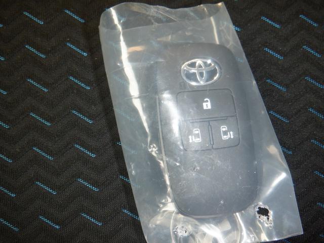 ルーミー カスタムＧ　登録済み未使用車・９インチディスプレイオーディオ・全方位カメラ・運転席／助手席シートヒーター・シートバックテーブル（62枚目）